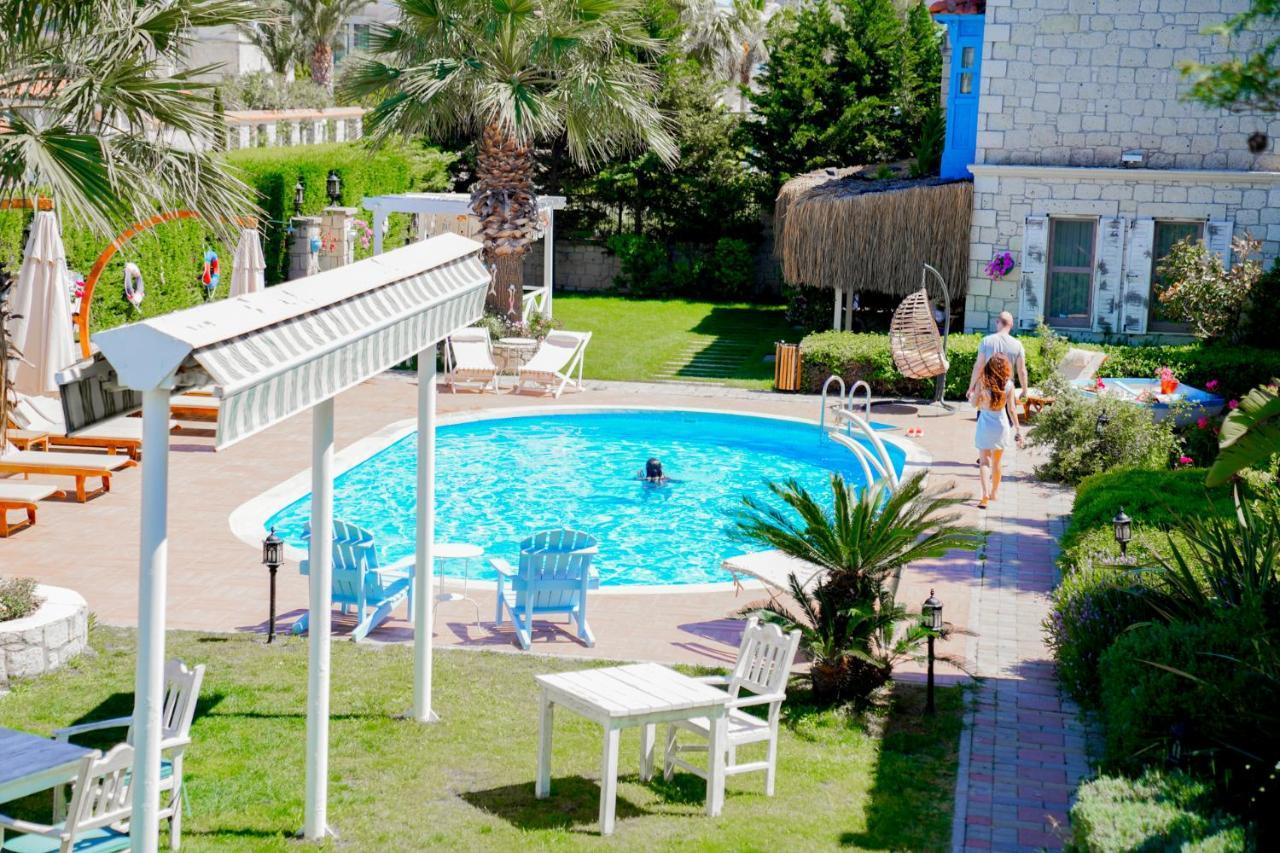 Alacati Marina Palace Exterior foto
